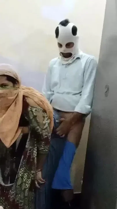 Diwali par Kaam karne aayi lady Worker ki sath ke Majdur ne Kar diya chudai mast