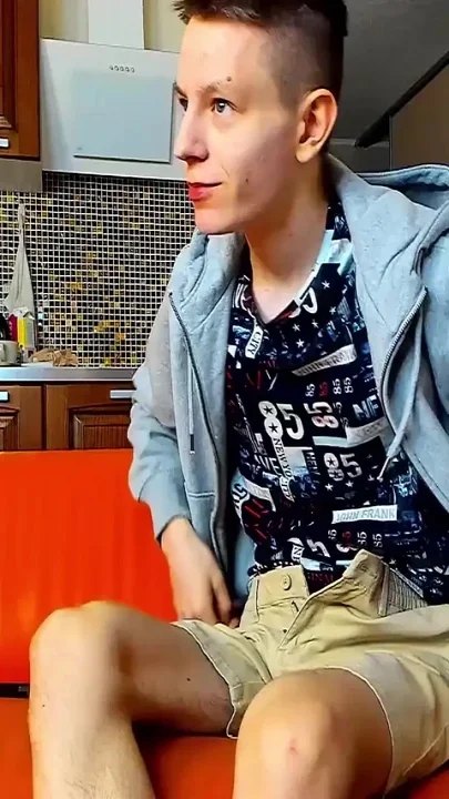 Naughty College Boy Twink Cumming Really Good at Home