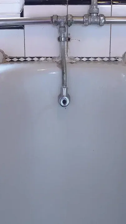Lola Rae - Cleaning the Pipes