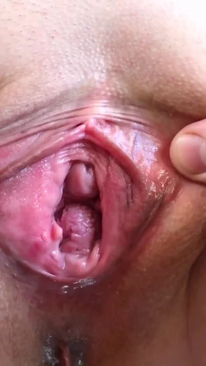 AFTER SHAVING MY WIFE LET ME WATCH HER PEES Clip 1