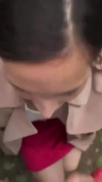 I offered this shy waitress more than just the tip - Public Agent Clip 2
