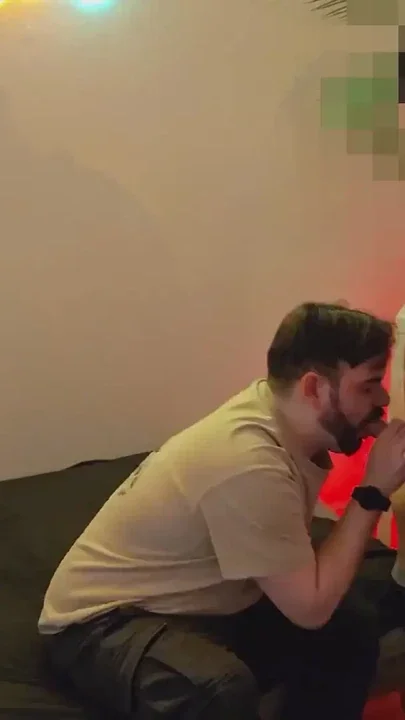Straight Chubby Construction Worker Gets Sucked and His Ass Licked for the First