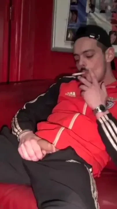 This is Mike a sexy muscle boy obottom