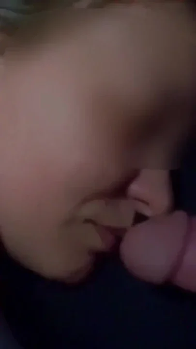 Step sis let me lay next to her woke up horny Clip 1