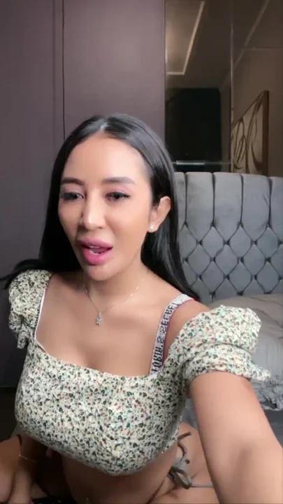 A Beautiful Girl Who Has A Crush On Her Boyfriend And Has A Crush On Her Boyfriend Clip 1
