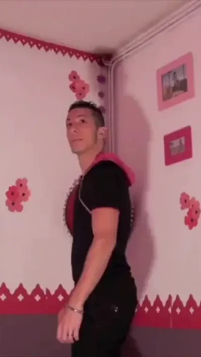 Enzo fucked by sexy straight worker
