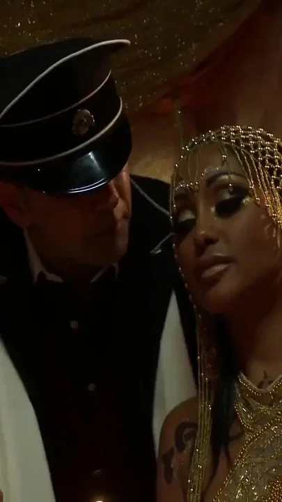 Latina cleopatra babe gets fucked by big dick