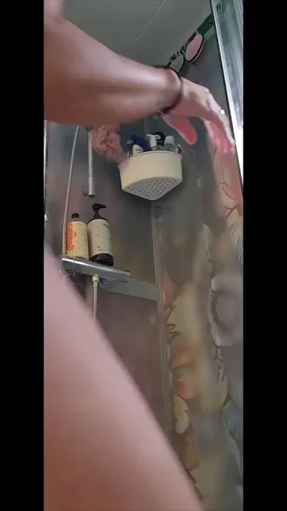 Hot MILF Takes a Shower and Brings Her Favourite Toy so That She Orgasm