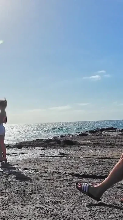 BEACH DICKFLASH FOR TWO GIRLSmy friend Fede goes to the beach with a friend of