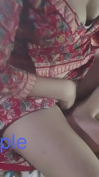Bf ra bf ko sathi sanga threesome sex garayera kasto maja aayo Clip 1