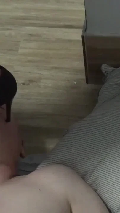 with the heel on the mouth Clip 1