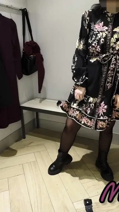 Risky Pussy Licking in a busy Store Booth - Full on FapHouse Clip 2