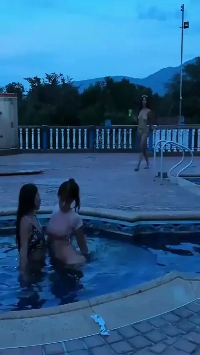 Great Show of Lesbians Licking Pussies and Many Hot Kisses