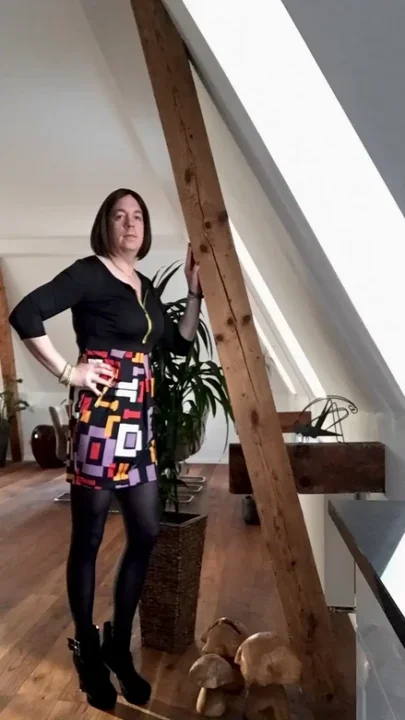 Nicki-Crossdress in a beautiful Summer-Dress