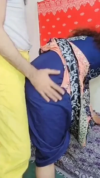 Bangladeshi Bhabi Fucked With House Worker At Room Clip 1