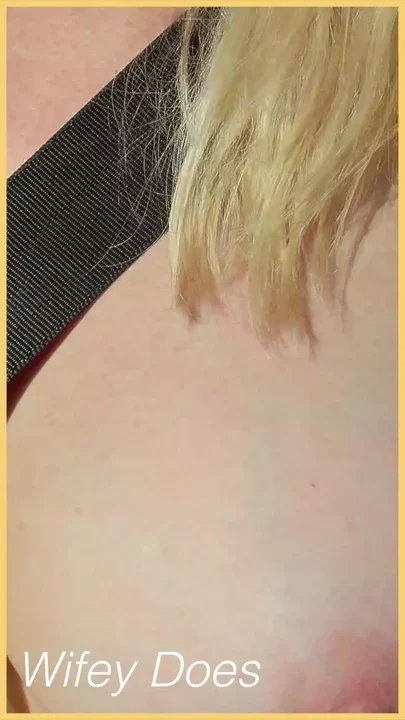 Wifey flashing her perfect tits