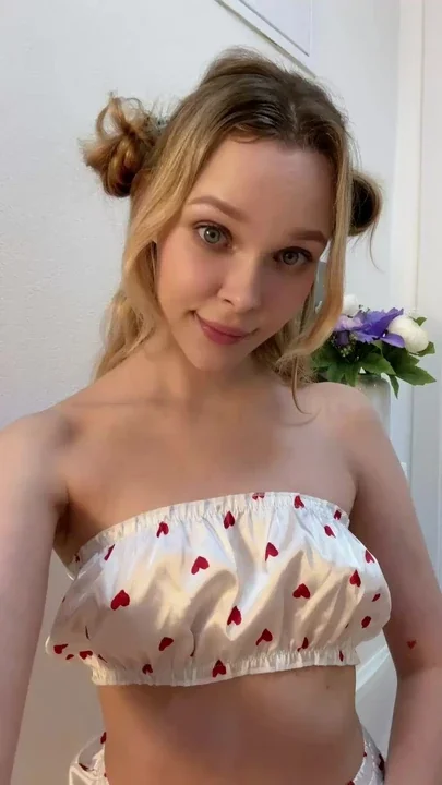 Nothing overdone just teasing attention