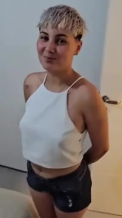 Argentinian Lesbian in Her First Casting