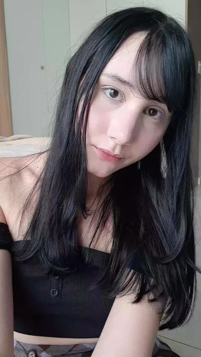 hello you think i'm pretty
