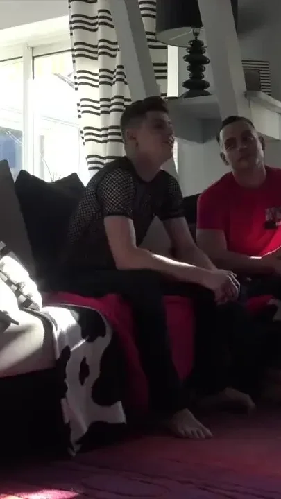 Cam porn with 2 sexy twinks 18 years old fcking for the first porn shoot