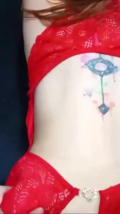 She gave her boyfriend her Christmas ass just so she wouldn't have to buy a gift Clip 1