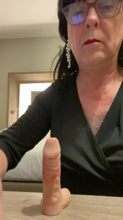 Sucking my little dildo