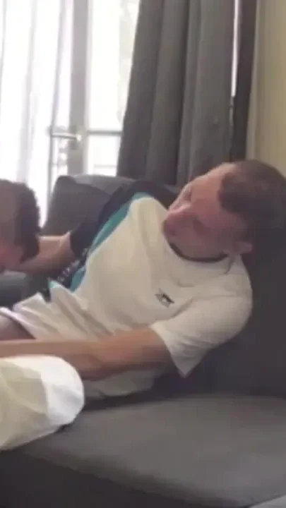 Eddy submissed by bad boy in jogging sneakers