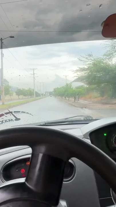 Latin Girl Has Hot Sex with a Taxi Driver Instead of Paying for the Service I