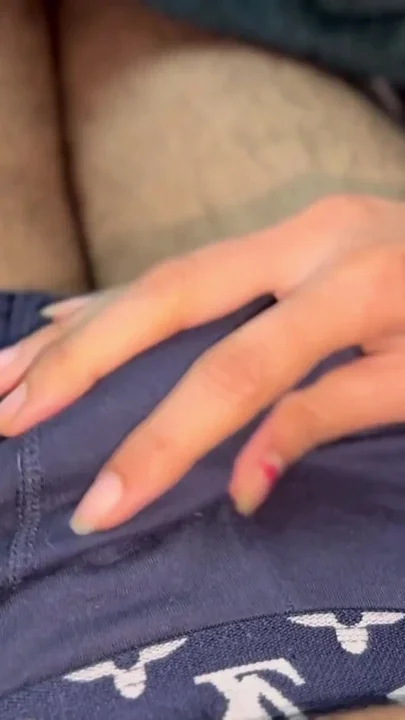 Shared the Bed in the Room with Friend's Wife and Fucked Her Pussy All Night Long