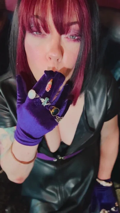 Queen Of Smoking Tina Snua Smoking A Cork Cigarette In Leather & Gloves Clip 1