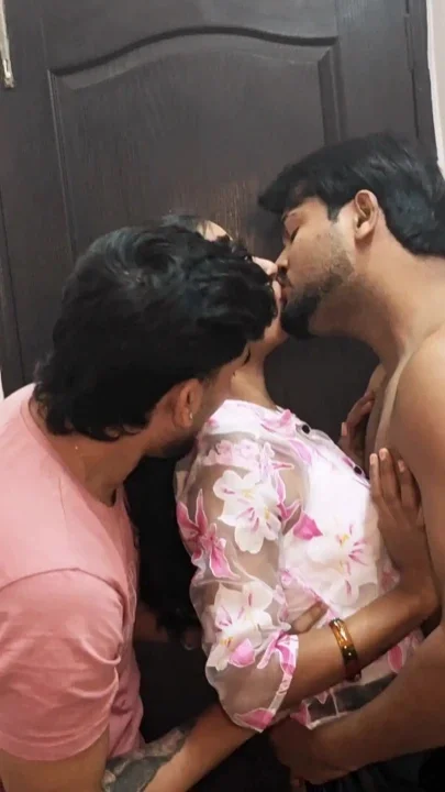 Indian Desi threesom hardcore sex videos Clip 2
