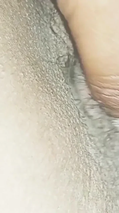Pinay Girlfriend watches porn while I play her pussy Clip 1