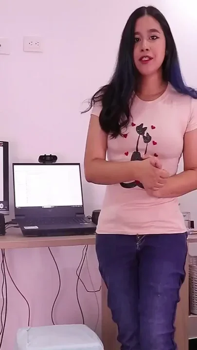 Embarrassing Class with My Buttcrack in Sight