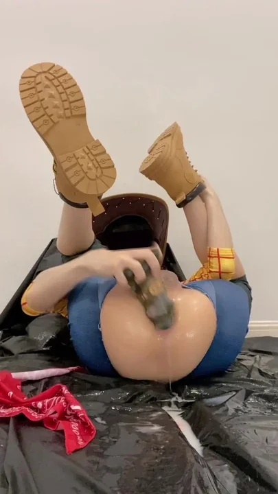Woody Fucks His Own Ass