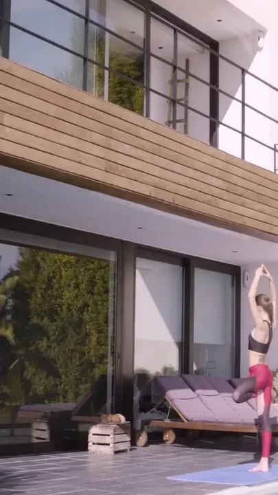 Talia Mint fuck by the pool