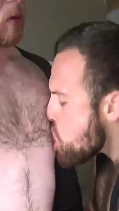 HAIRYANDRAW - Stud Samstein Haus barebacks Chris Wydeman