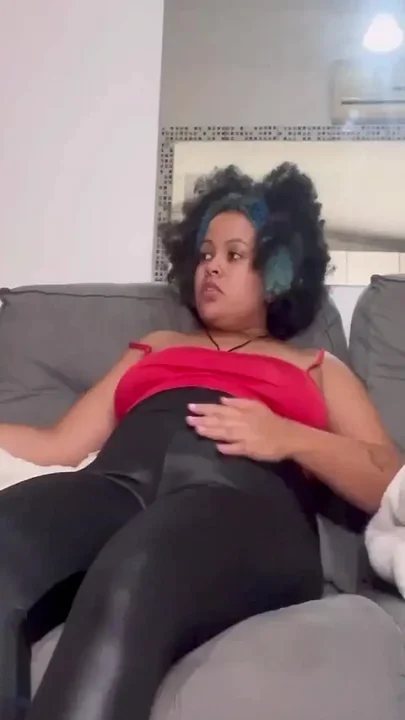 P Farts Shinny Leggings While Watching TV Full