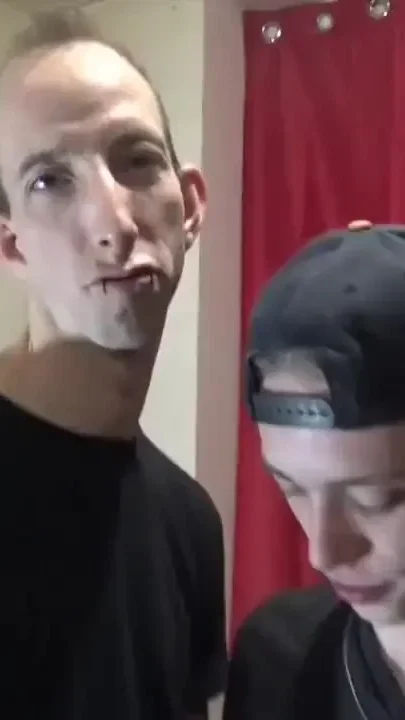 The twink Leo Fox fucked raw by Justin xxl