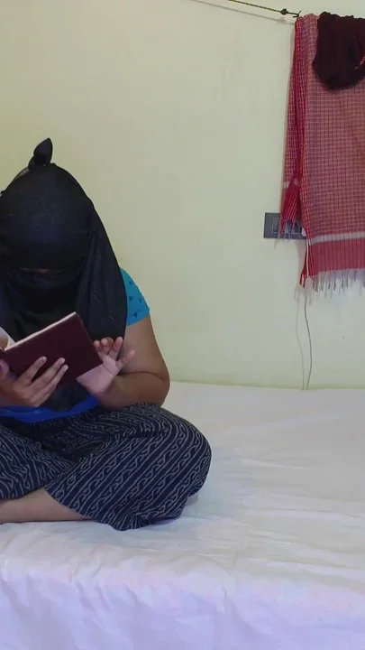 Hot Sexy Muslim Girl Hard Fuck with Stepbrother Alone in Room