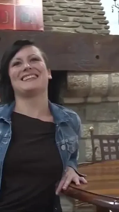 Casting a young brunette in love with deep throat and cum in mouth