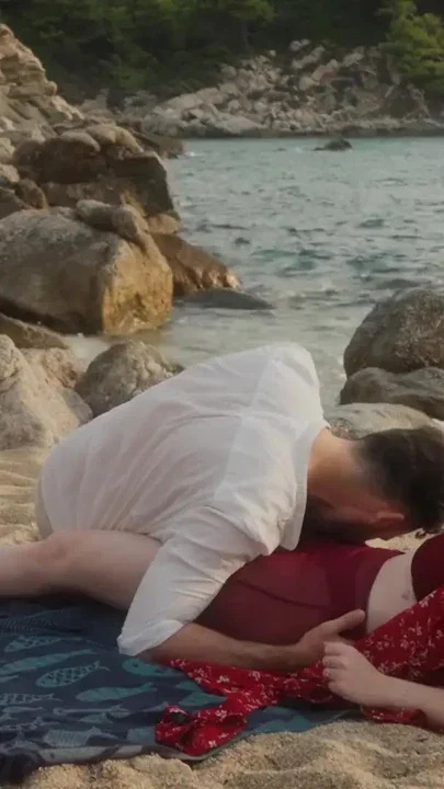 We Found a Secret Beach for Outdoor Sex - Real Amateur Couple Clip 1