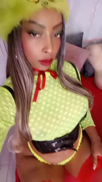 Your favorite grinch stop by to wish you a Merry Christmas