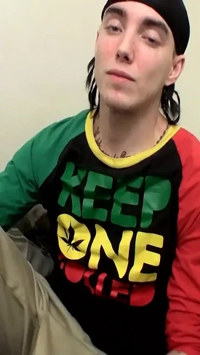 Str8 Punk with Cum Load to Shoot