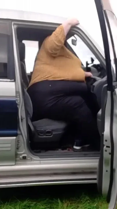 SSBBW big girl big car problems