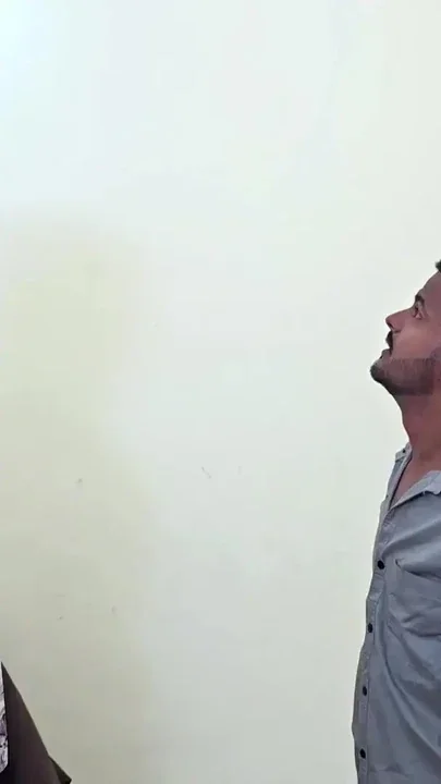 BHABI FUCKED WITH ELECTRICIAN WHEN HER HUSBAND NOT IN HOME Clip 1