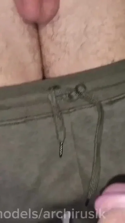 A stranger sucks my dick in a glory hole I came in to take a piss but got a