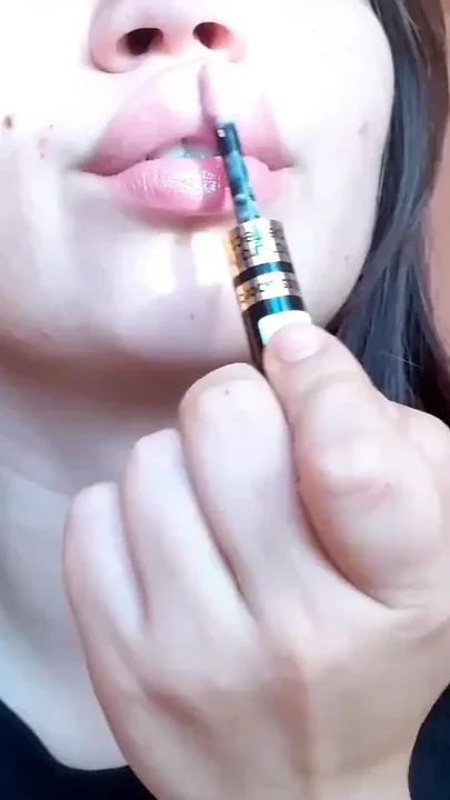 Big luscious lips with natural color lipgloss smoking cigarette Clip 3