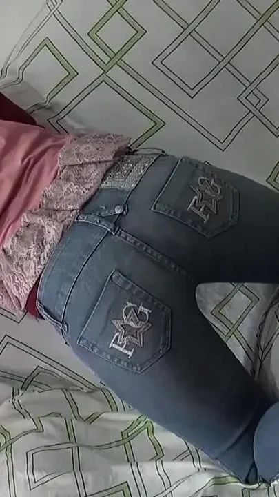 Jeans Dirty and Wrinkled Soles Footjob