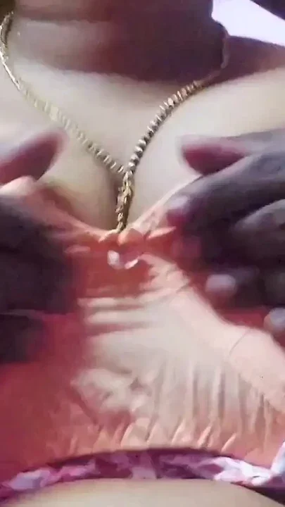 Hot Aunty has sex with Varatia Clip 1