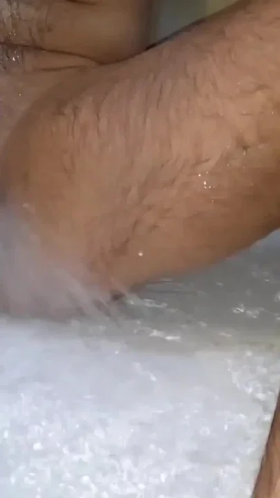 Amazing Orgasm Without Hands the Water Jet Works Very Well - Soloxman